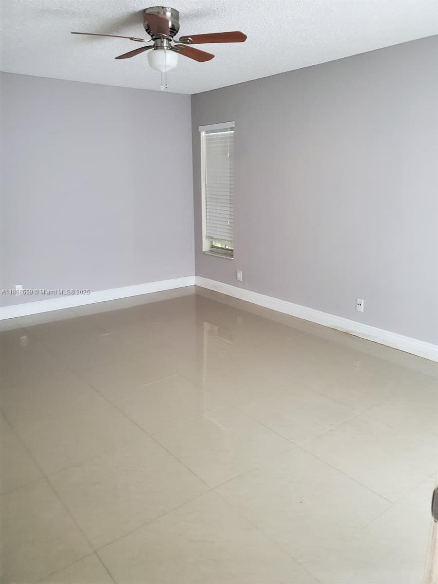 BOCA FONTANA PH 1 - Residential Lease