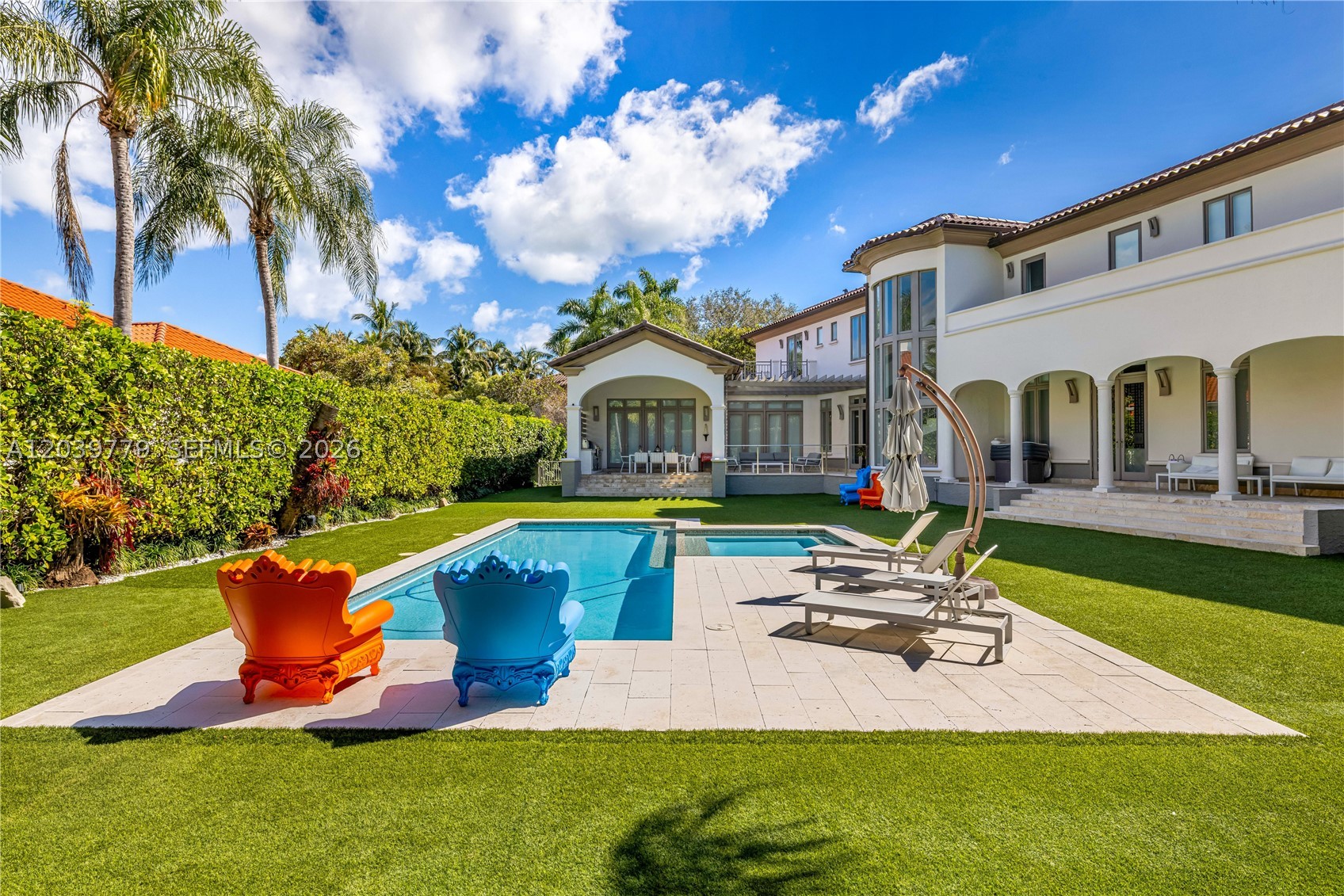 165 Paloma Dr