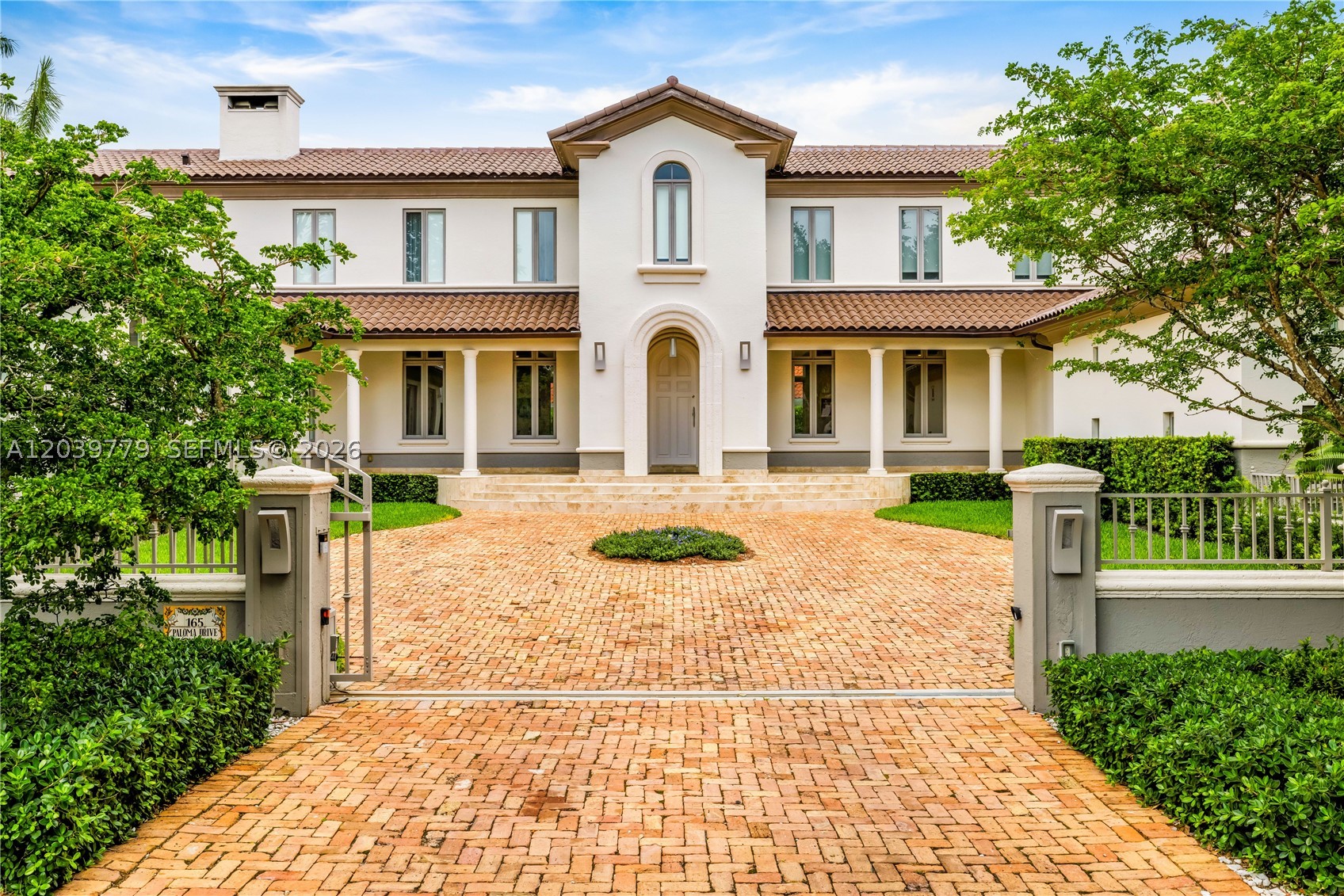 165 Paloma Dr