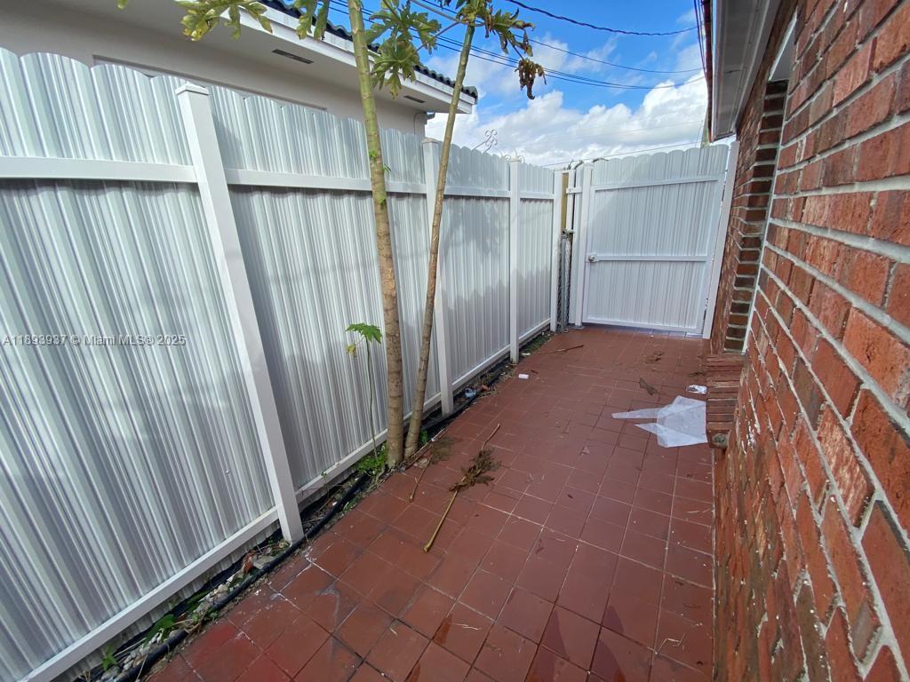 BIRD RD HIGHLANDS - Residential Lease