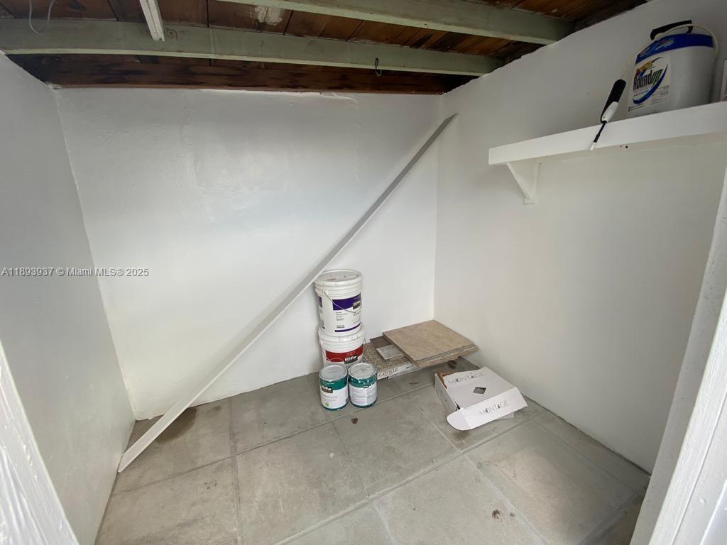 BIRD RD HIGHLANDS - Residential Lease