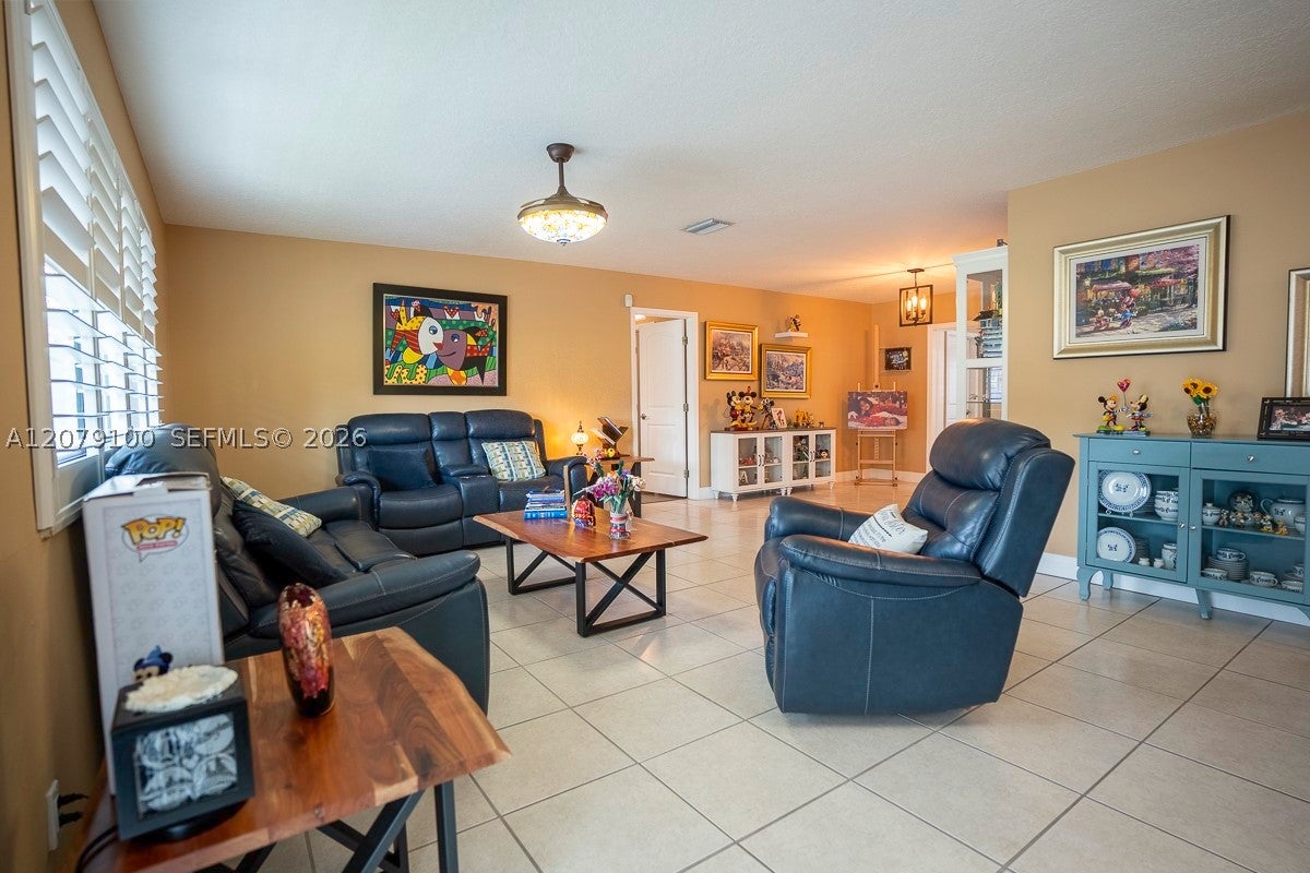 4301 Adams St, Hollywood FL 33021