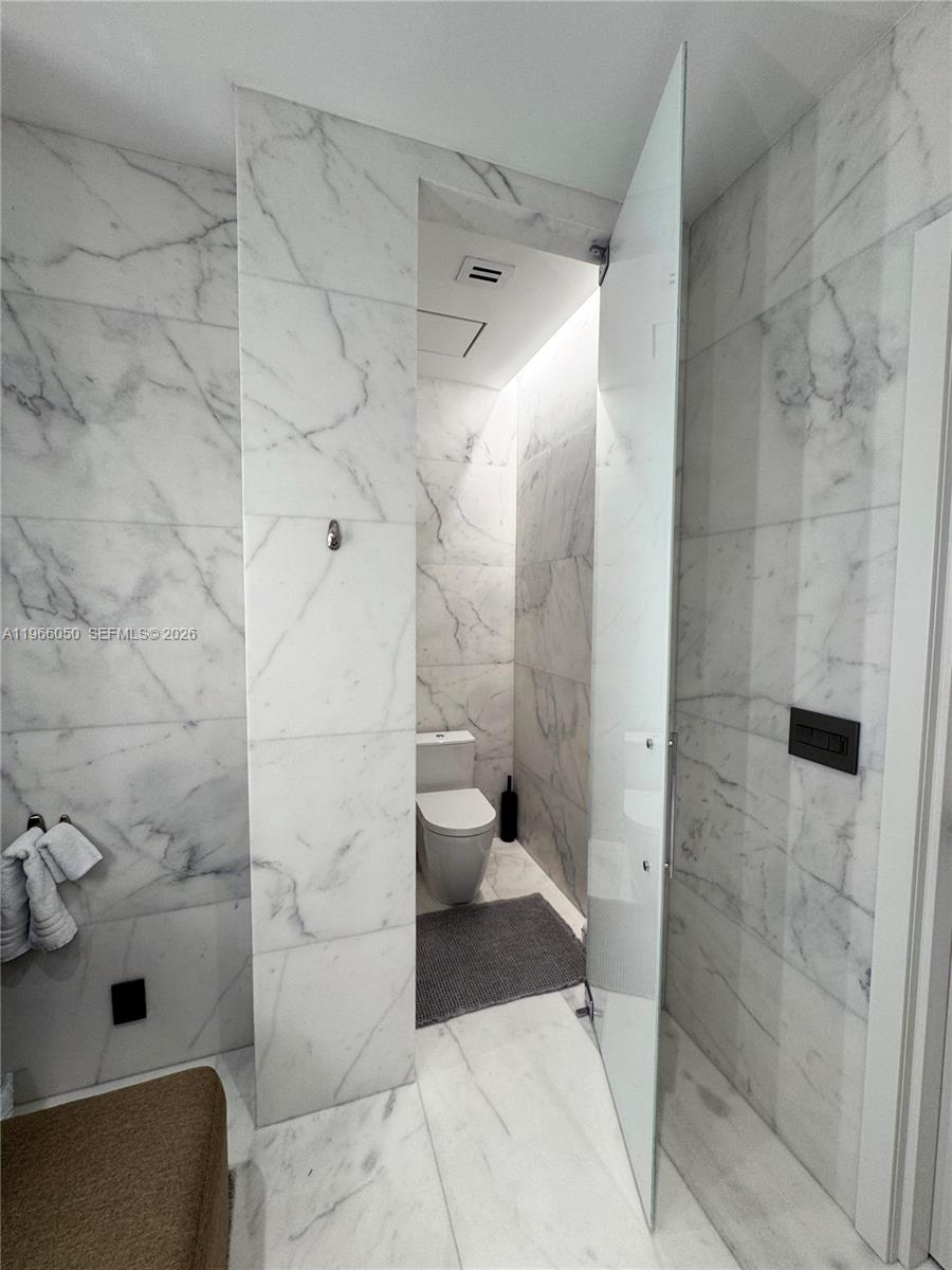 L HERMITAGE - Residential