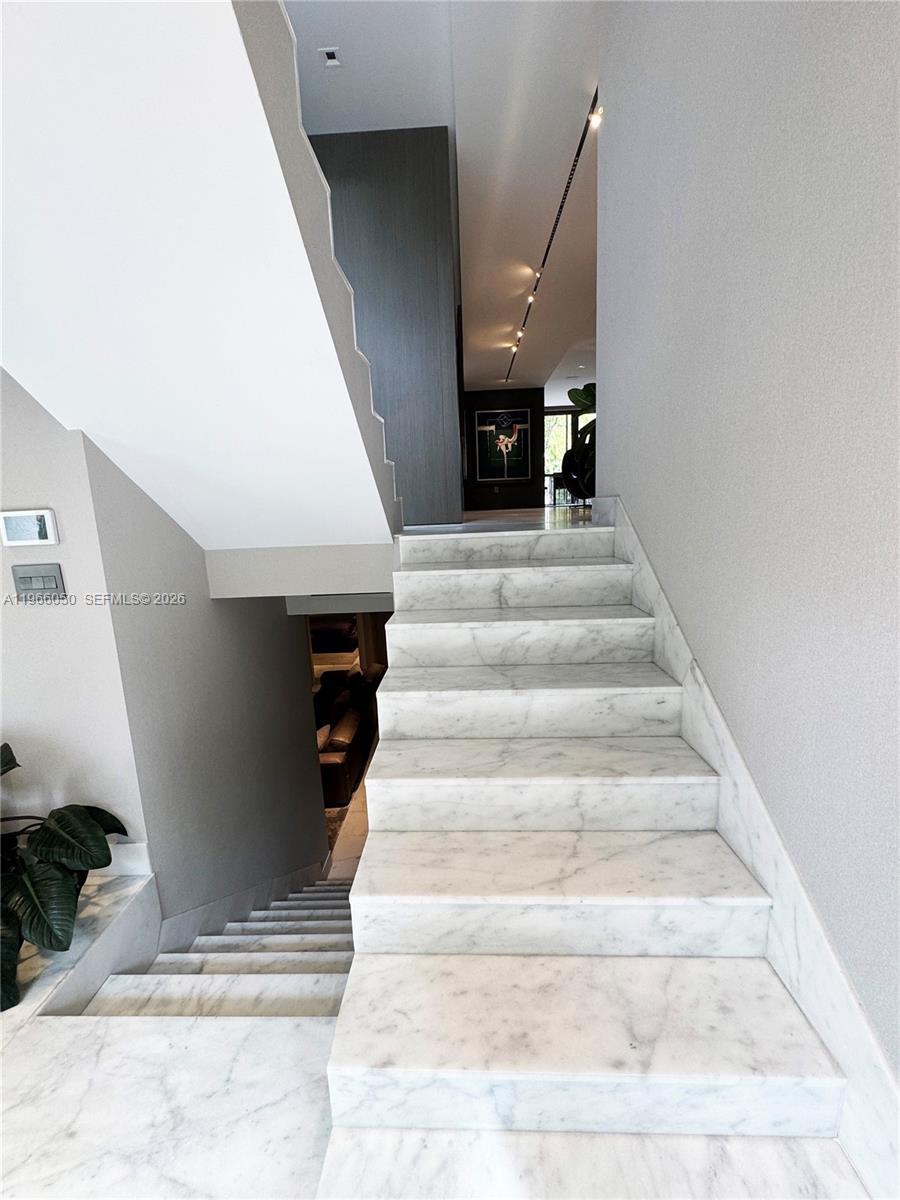 2000 S Bayshore Drive 13