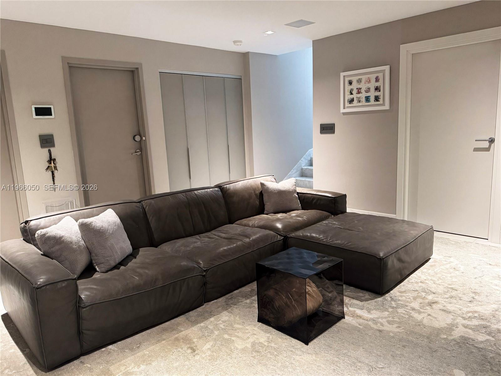 L HERMITAGE - Residential