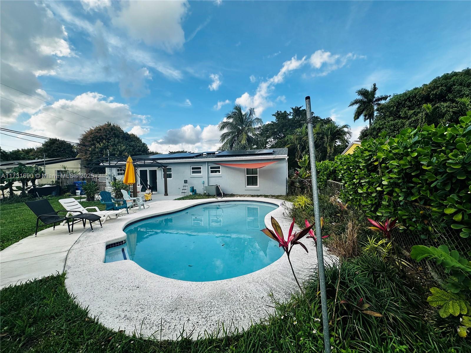 BROADVIEW COUNTRY CLUB - Residential