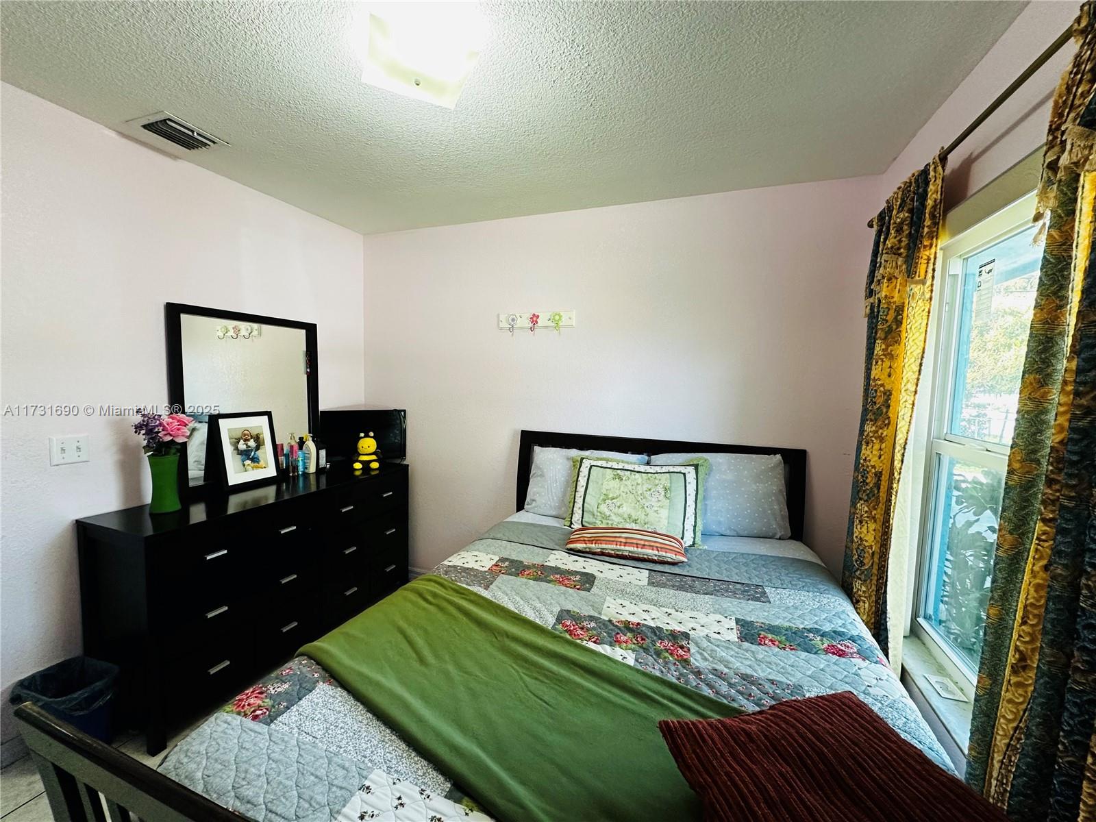 BROADVIEW COUNTRY CLUB - Residential