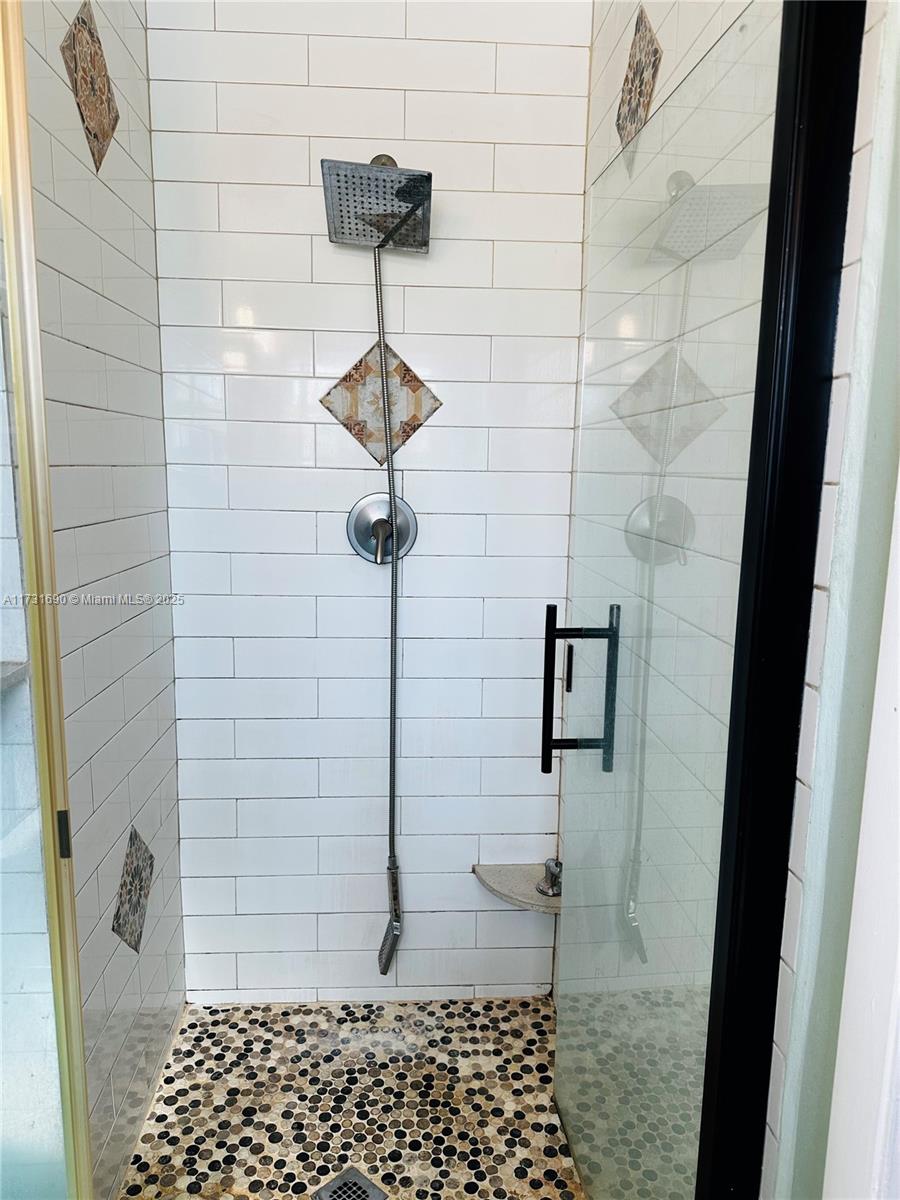 BROADVIEW COUNTRY CLUB - Residential