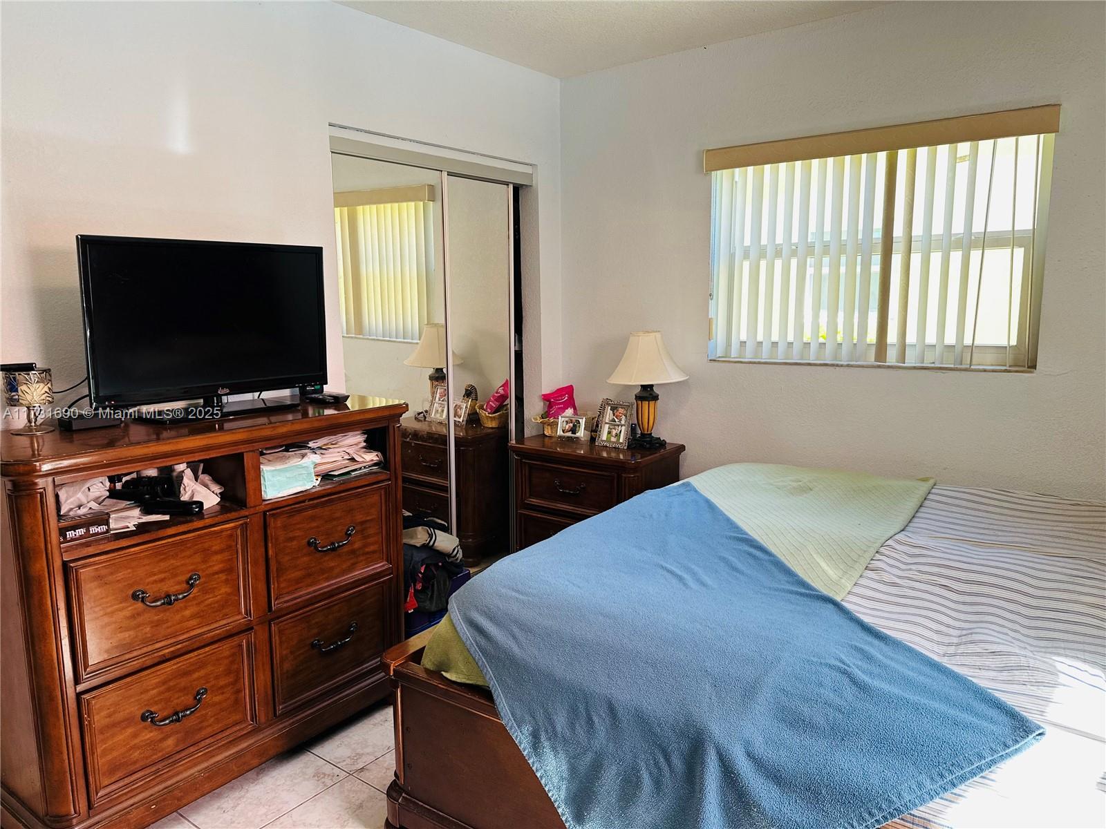 BROADVIEW COUNTRY CLUB - Residential