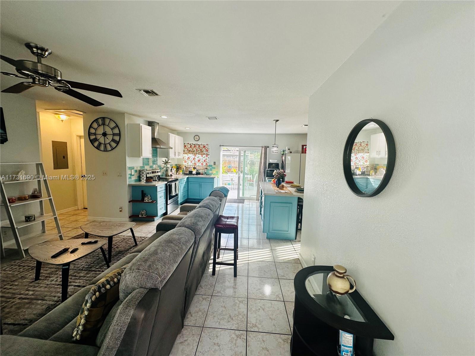 BROADVIEW COUNTRY CLUB - Residential