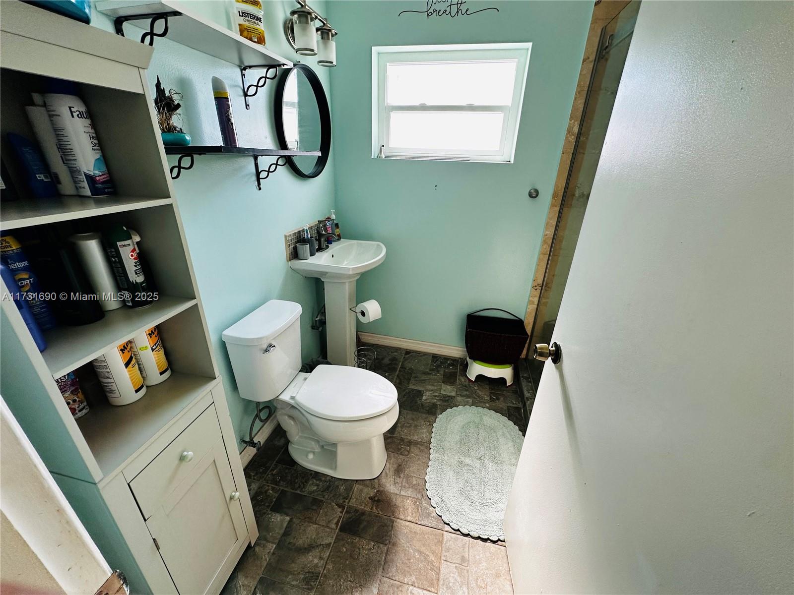 BROADVIEW COUNTRY CLUB - Residential