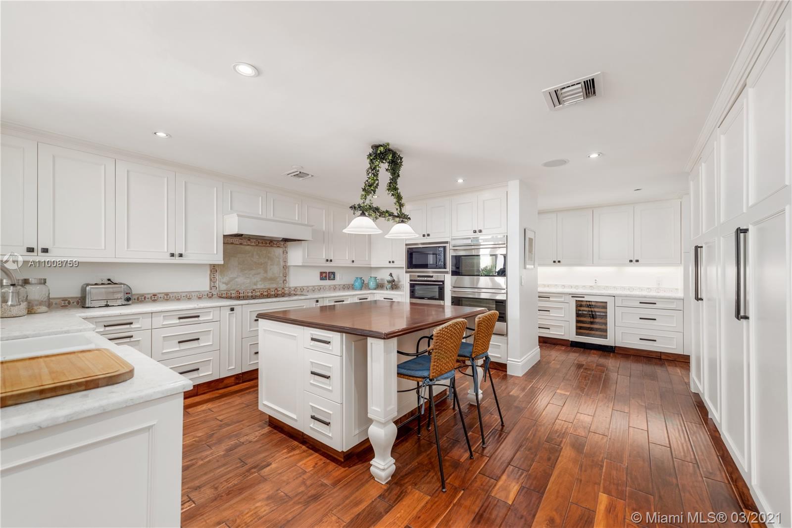 OCEANSIDE FISHER ISL COND - Residential