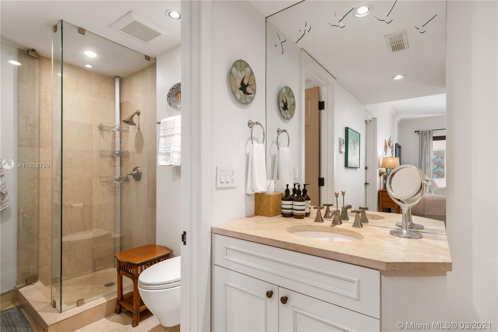 OCEANSIDE FISHER ISL COND - Residential