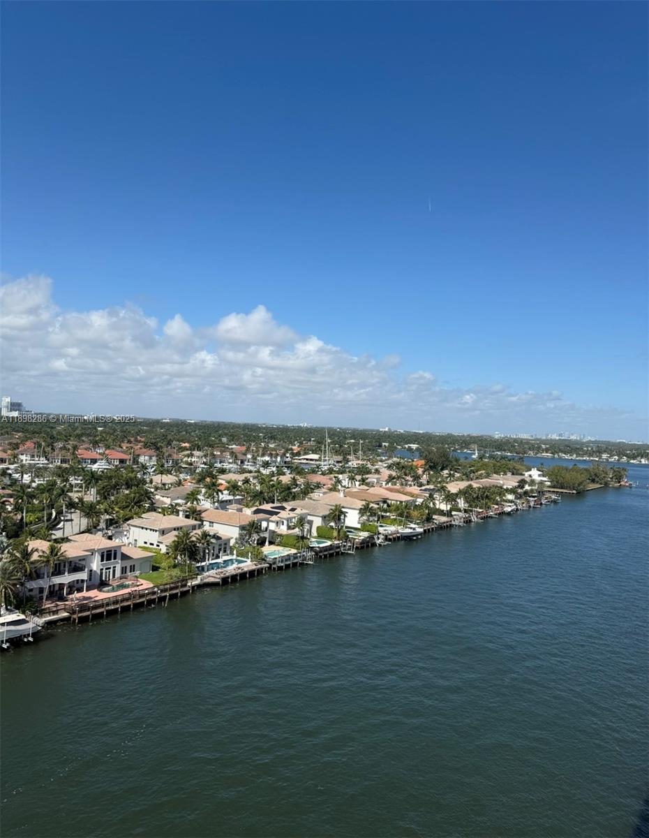 ALLINGTON TOWERS CONDO - Residential Lease