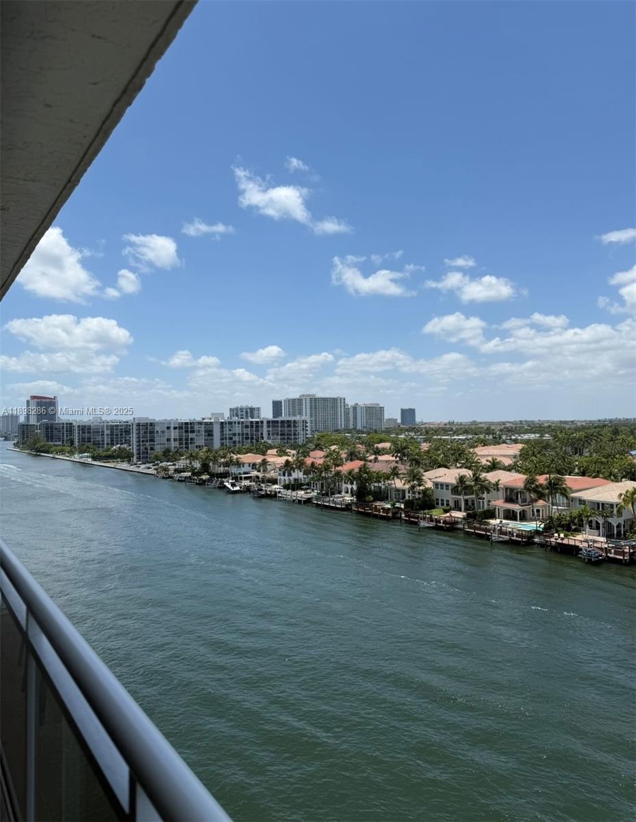 ALLINGTON TOWERS CONDO - Residential Lease