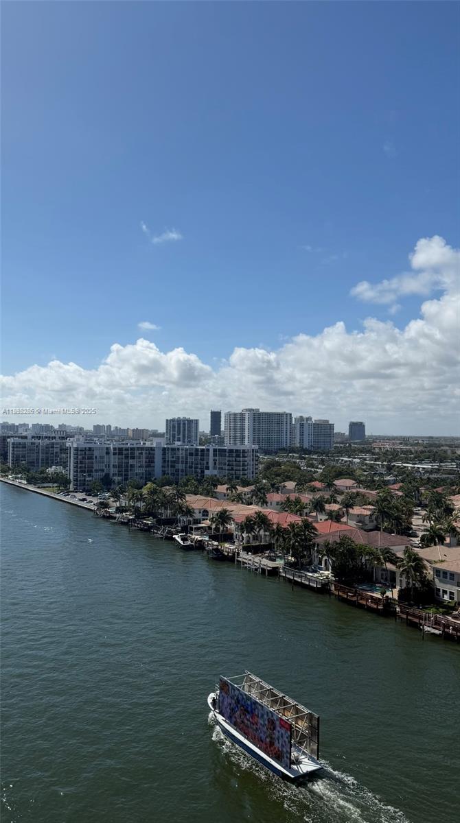 ALLINGTON TOWERS CONDO - Residential Lease