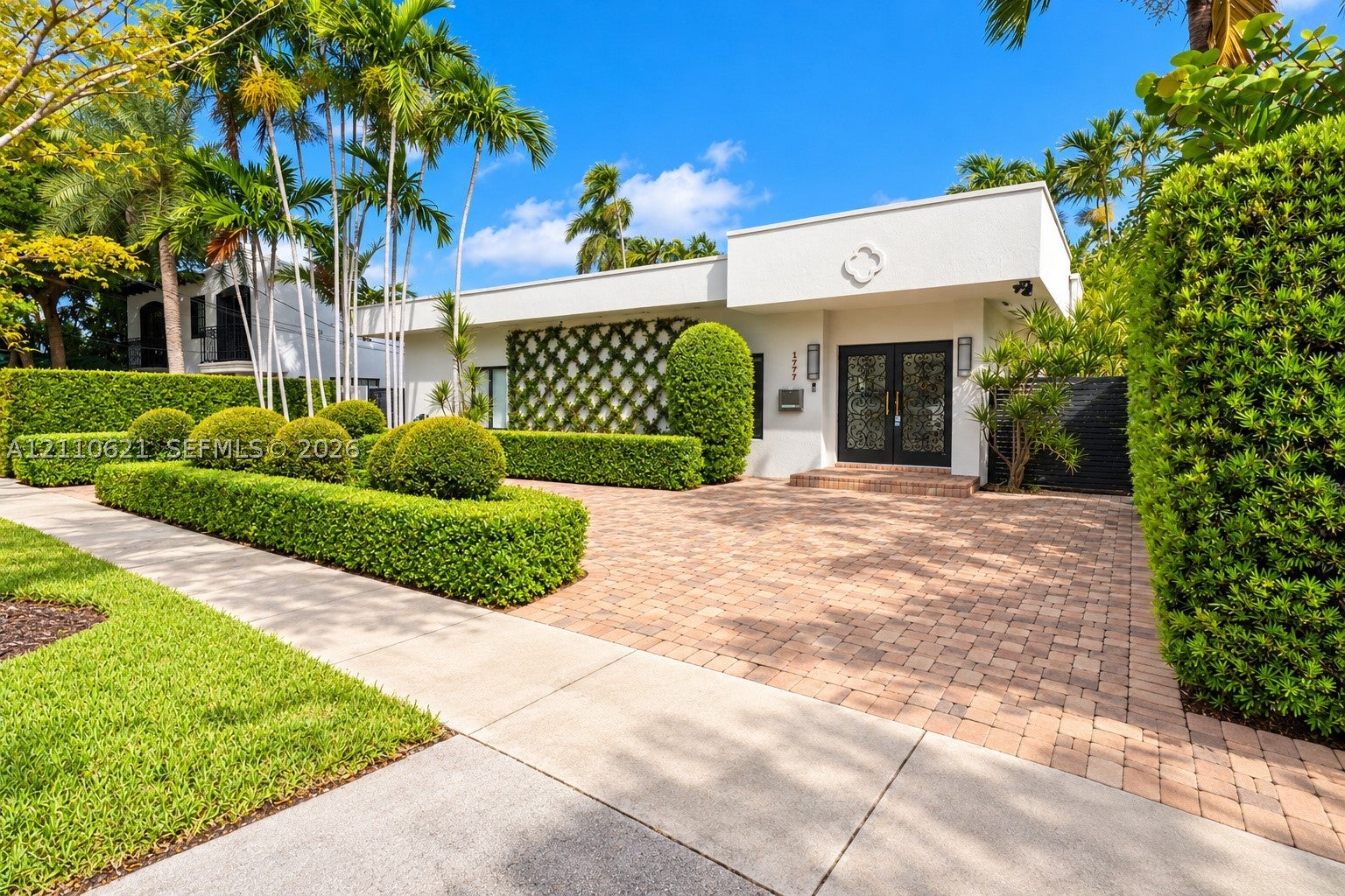 1777 Daytonia Rd