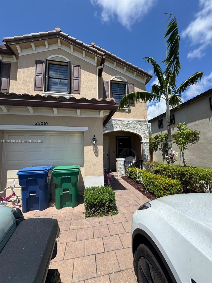 Rental Property at 25010 Sw 114th Ave 25010, Homestead, Miami-Dade County, Florida - Bedrooms: 3 
Bathrooms: 3  - $3,500 MO.