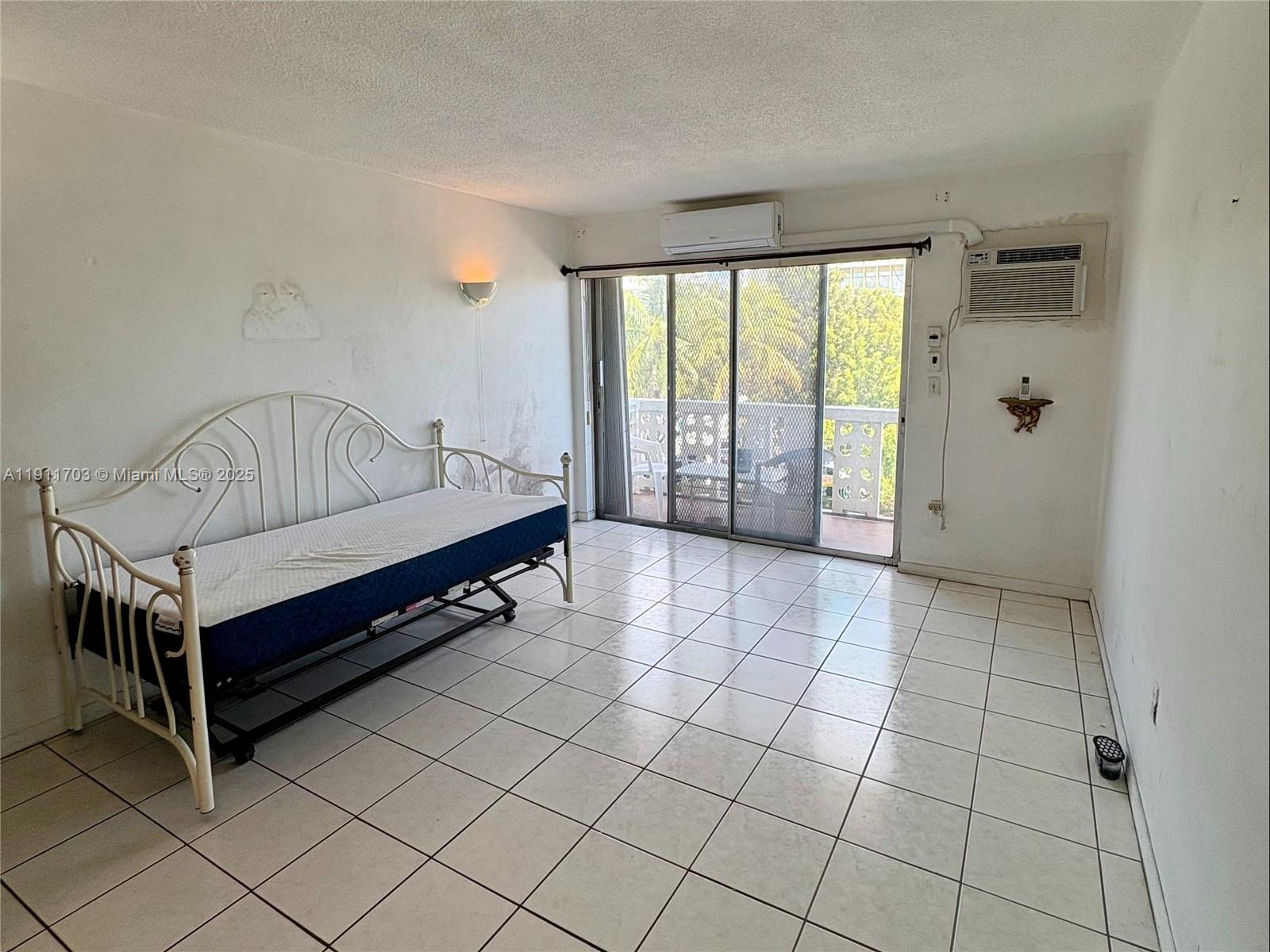 JEFFERSONIAN CONDO - Residential