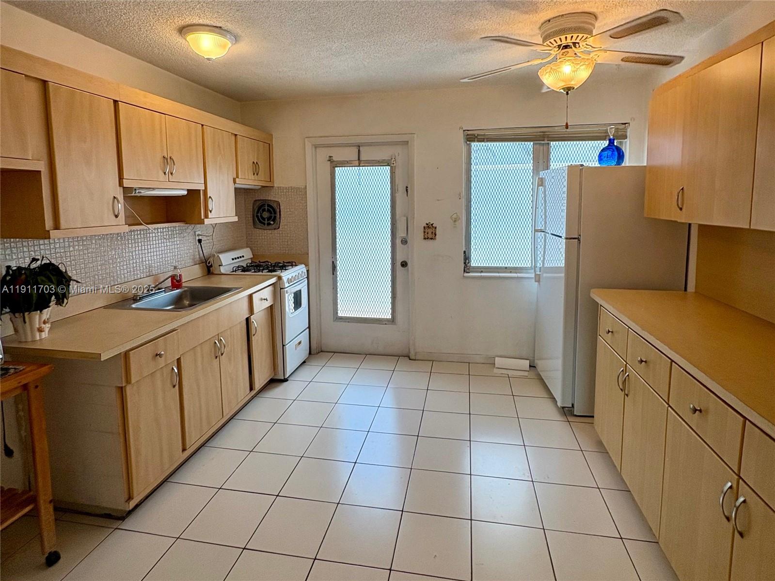 JEFFERSONIAN CONDO - Residential