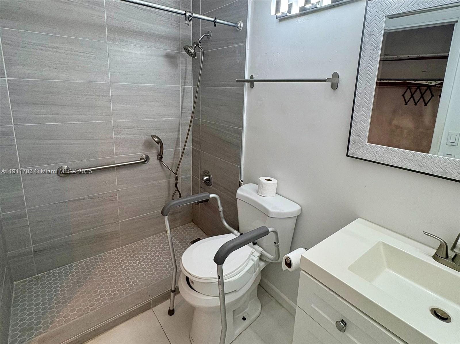 JEFFERSONIAN CONDO - Residential