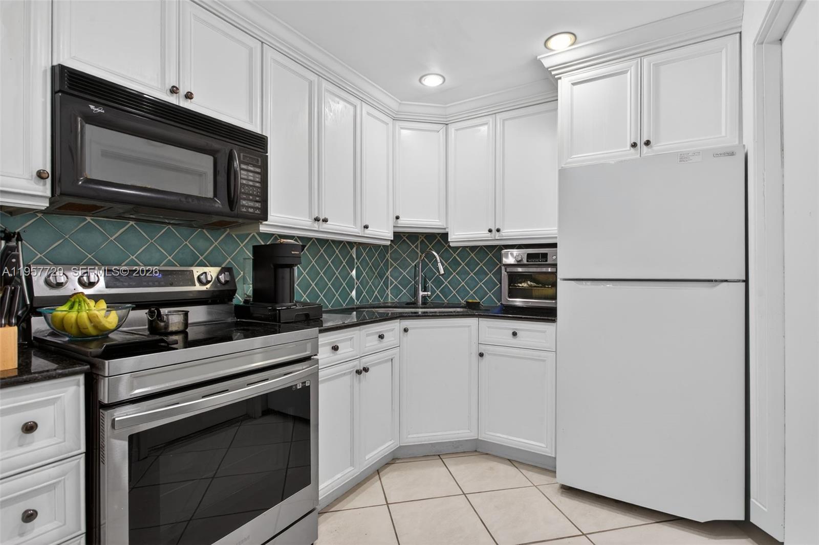 MANOR GROVE VILLAGE ONE I - Residential