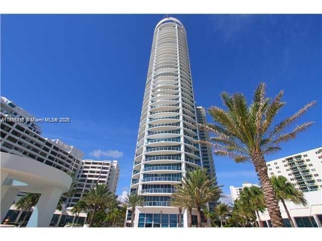 Rental Property at 3101 S Ocean Dr 1404, Hollywood, Broward County, Florida - Bedrooms: 2 
Bathrooms: 3  - $5,200 MO.