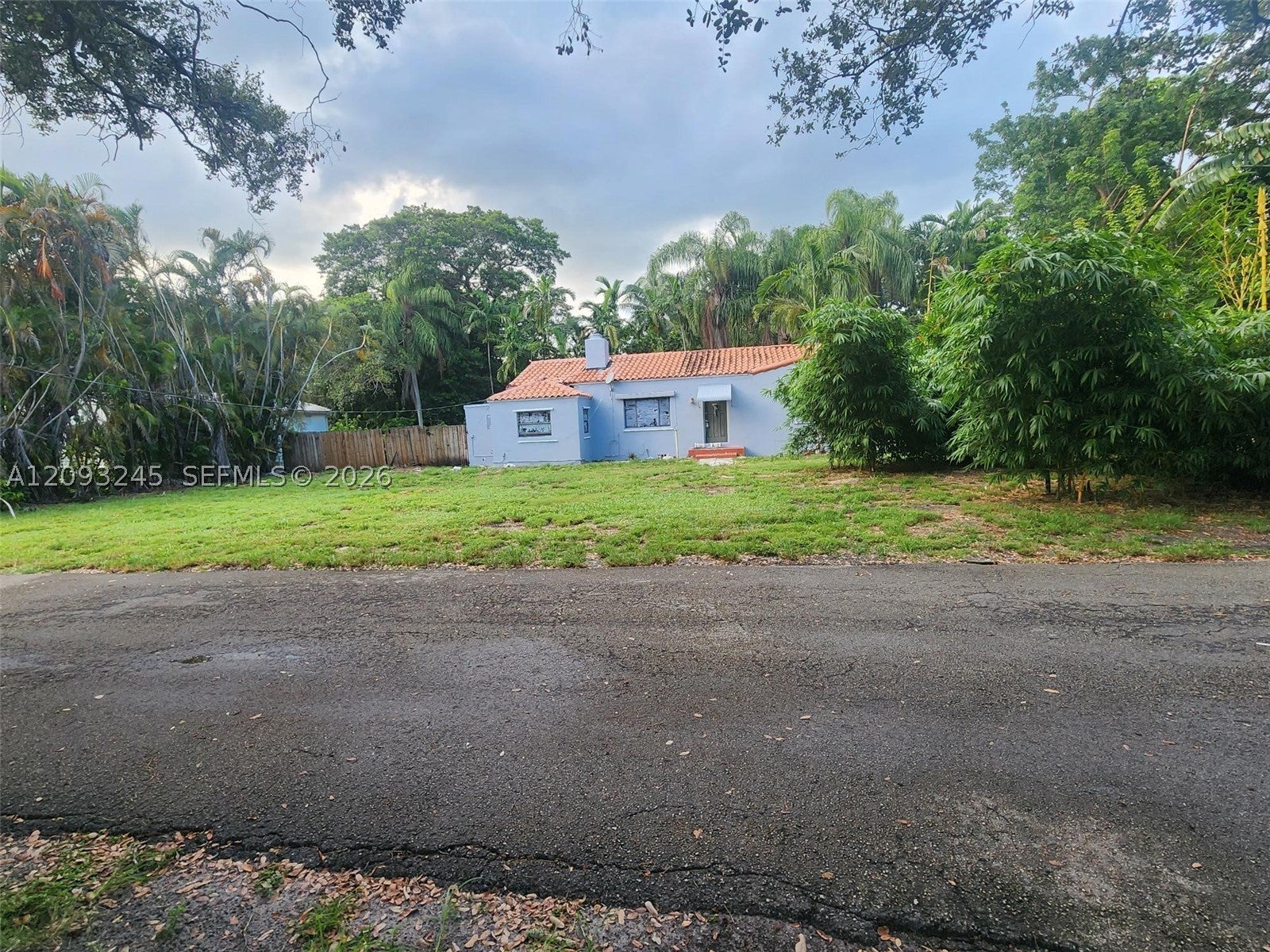 1107 NE 117th St