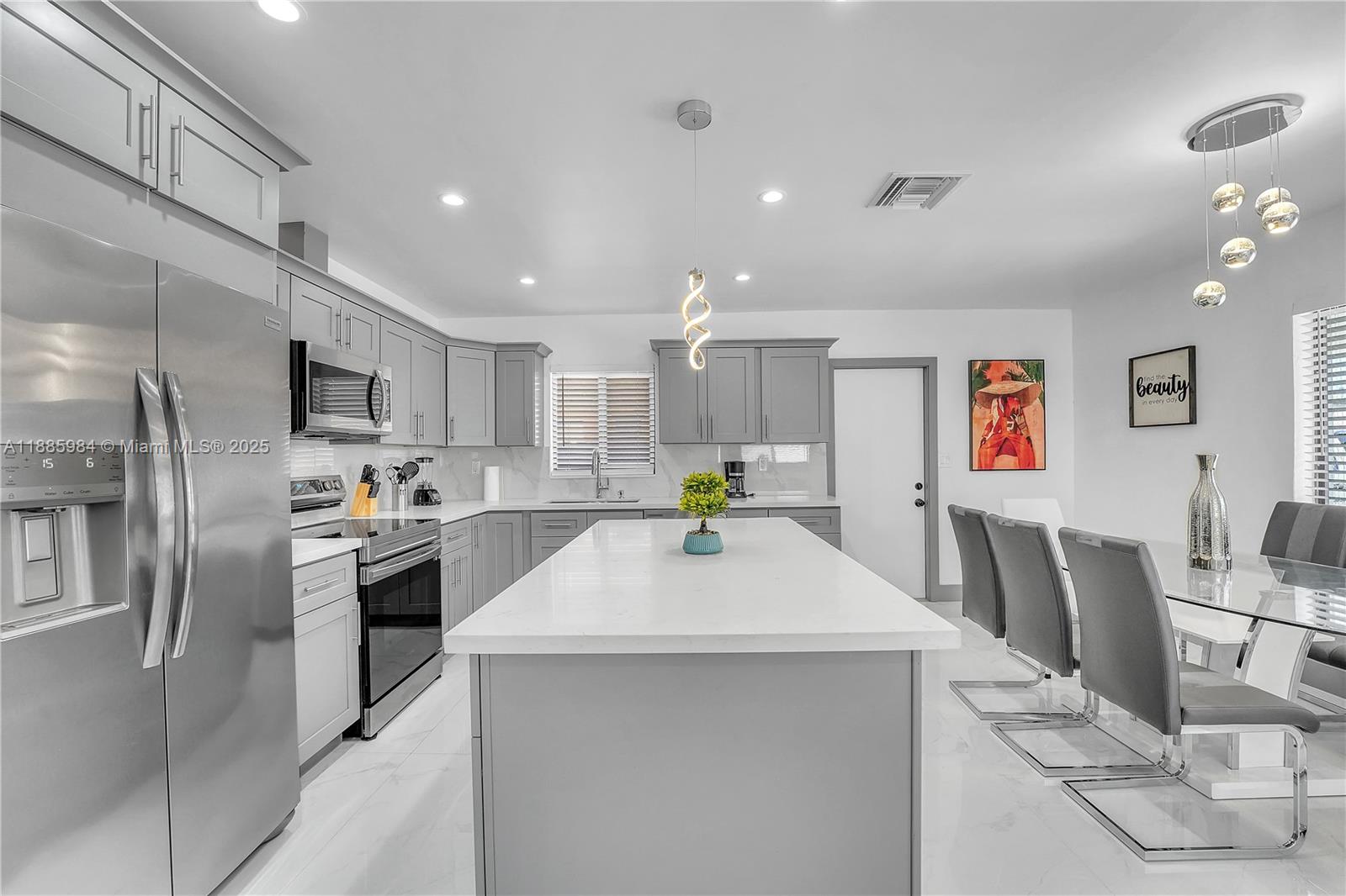 NEW LIBERIA - Residential