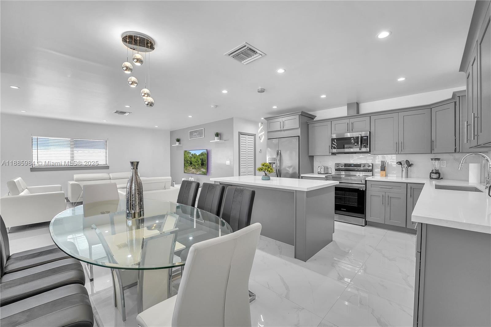 NEW LIBERIA - Residential