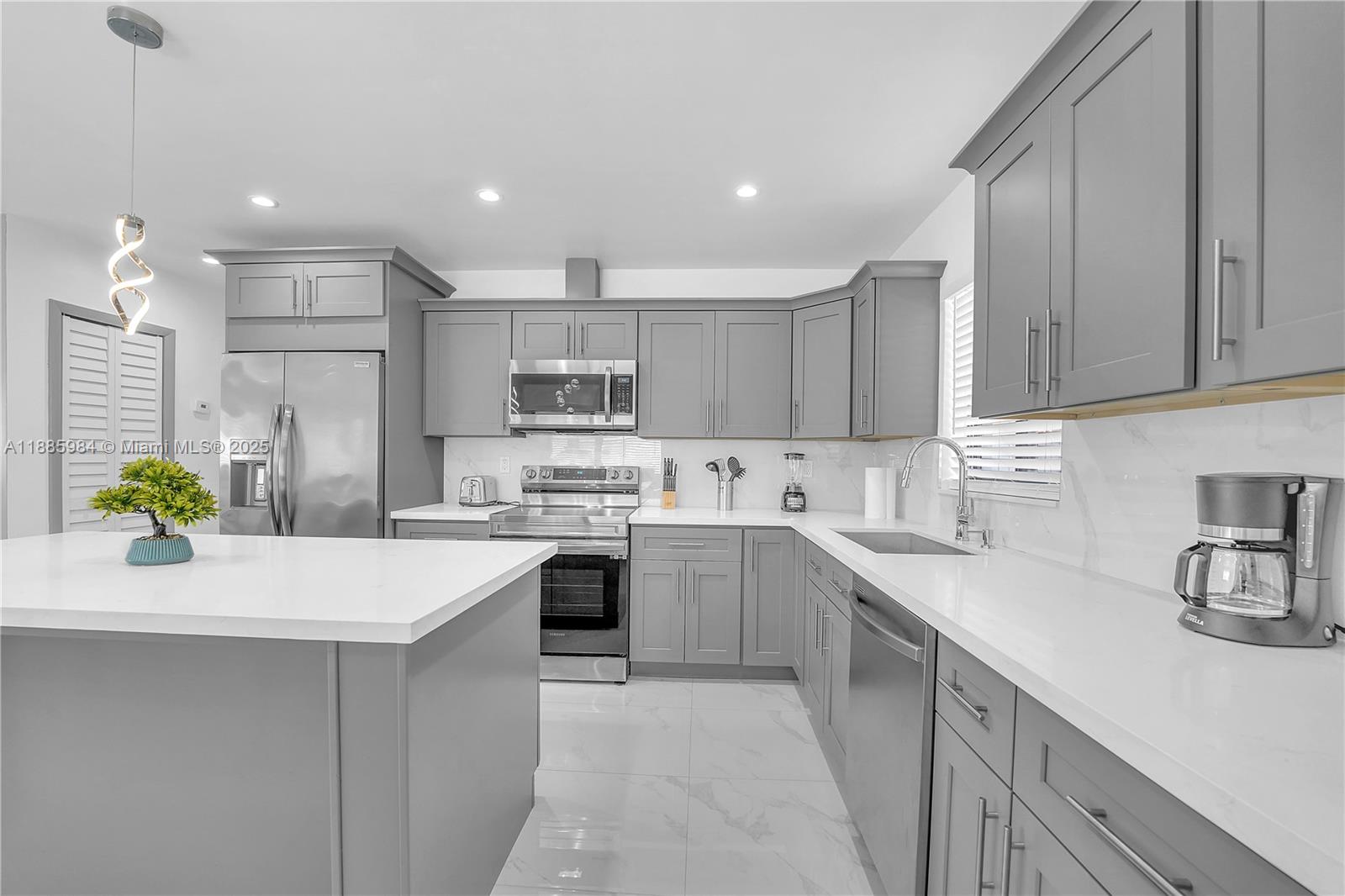 NEW LIBERIA - Residential