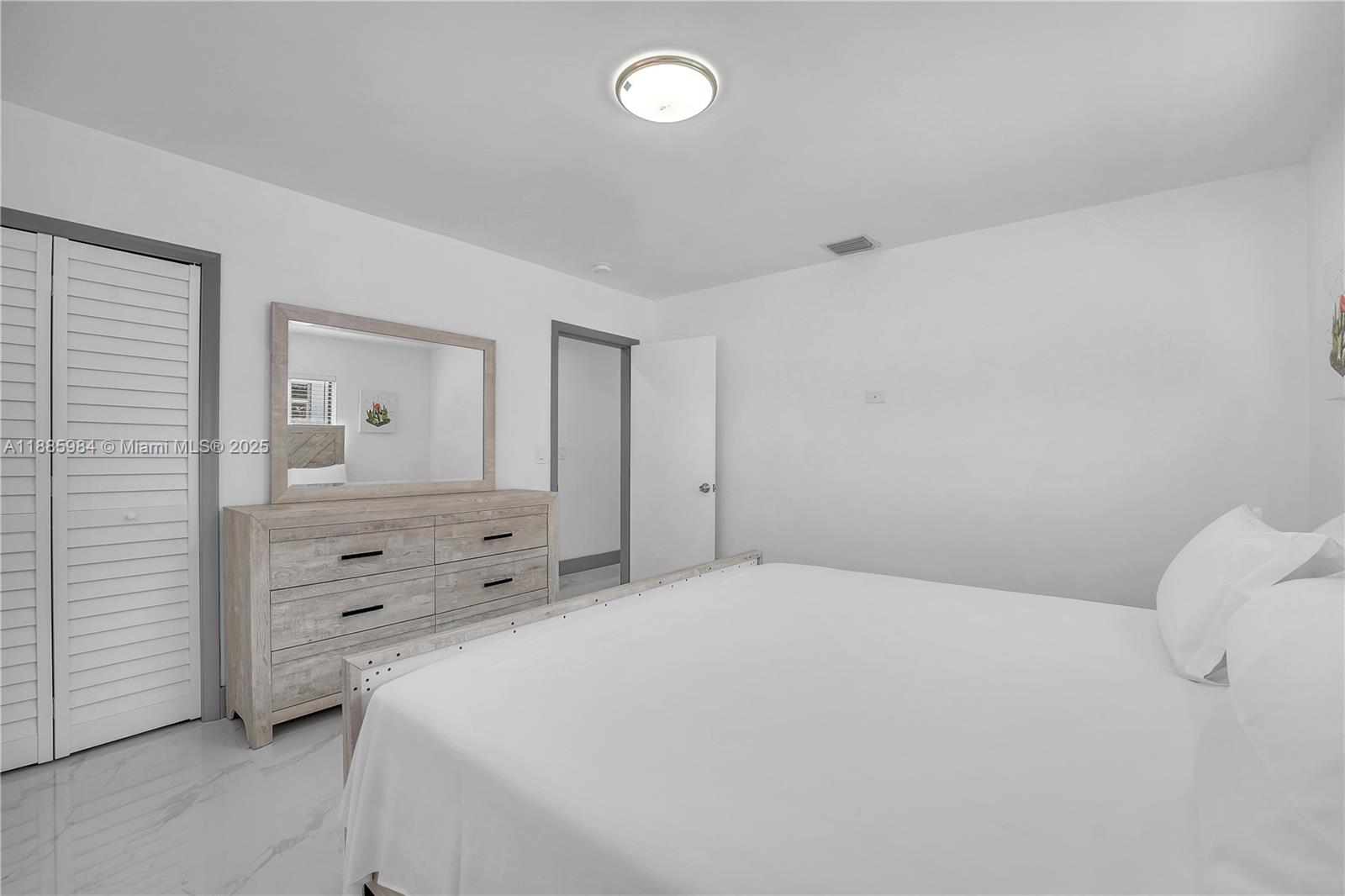 NEW LIBERIA - Residential