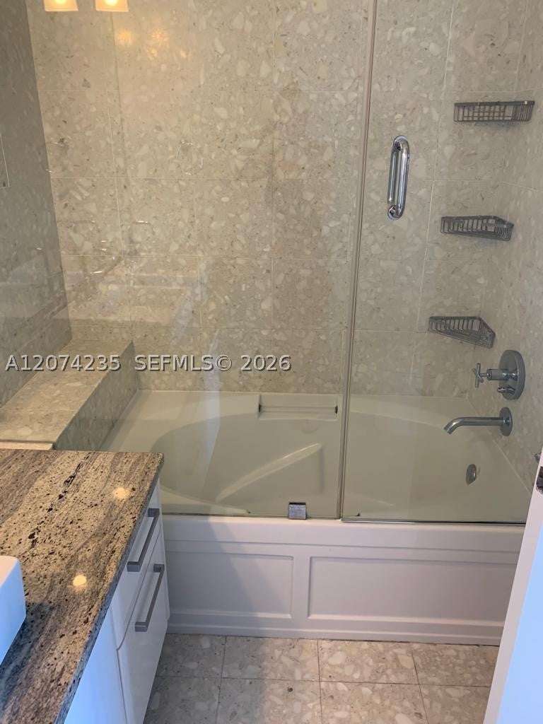 185 SW 7th St 4303