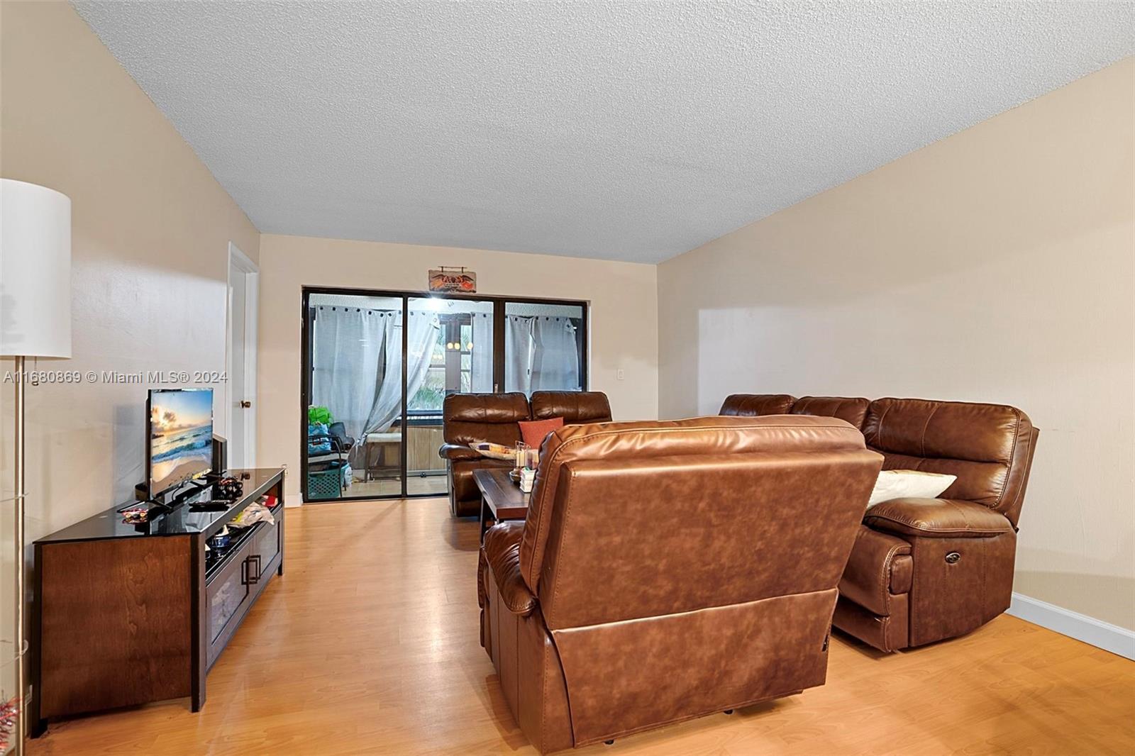 CYPRESS BEND I-A CONDO - Residential