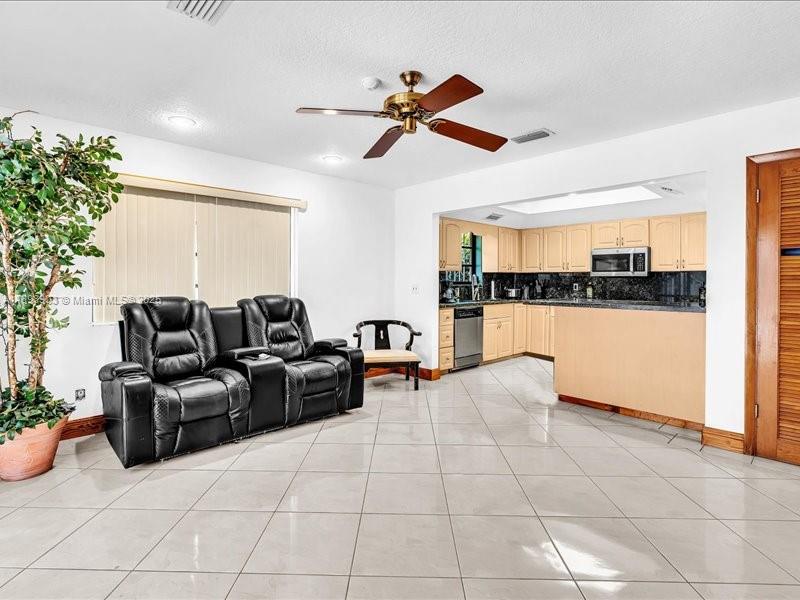 MANGO GARDENS - Residential