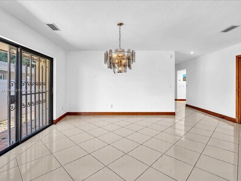 MANGO GARDENS - Residential