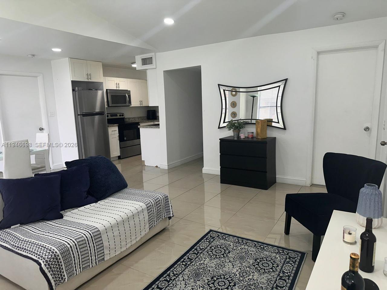 BISCAYNE BEACH CLUB CONDO - Residential