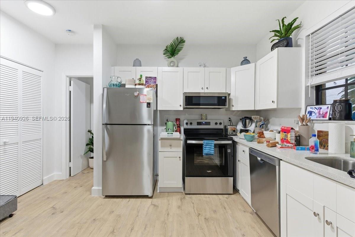 LINCOLN SUB - Residential Income