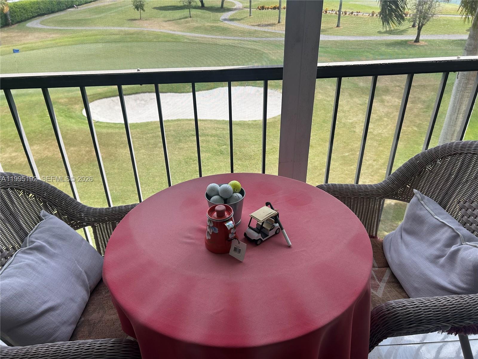 HOLLYBROOK GOLF AND - Residential Lease