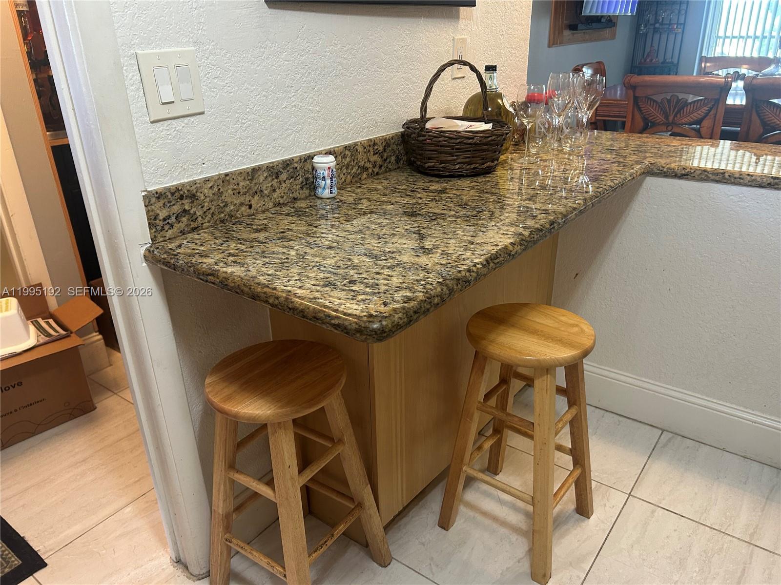 HOLLYBROOK GOLF AND - Residential Lease