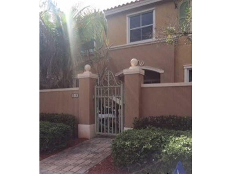 CORPORATE OWNED AND PRICED FOR IMMEDIATE SALE. **BUYER AND/OR BUYER'S AGENT RESPONSIBLE TO VERIFY ALL INFORMATION CONTAINED IN THIS LISTING. **SEE ATTACHMENTS FOR IMPORTANT DOCUMENTS AND INFORMATION. **OFFERS NOT UPLOADED INTO E-BROKER HOUSE MAY POSSIBLY BE DEEMED NOT SUBMITTED. **EMPLOYEES AND FAMILY MEMBERS RESIDING WITH EMPLOYEES OF JPMORGAN CHASE BANK, N.A., ITS AFFILIATES OR SUBSIDIES ARE STRICTLY PROHIBITED FROM DIRECTLY OR INDIRECTLY PURCHASING ANY PROPERTY OWNED BY JPMORGAN CHASE BANK, N.A.**