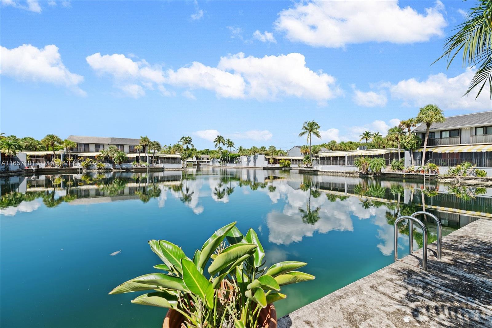 MIAMI LAKES WINDMILL GATE - Residential