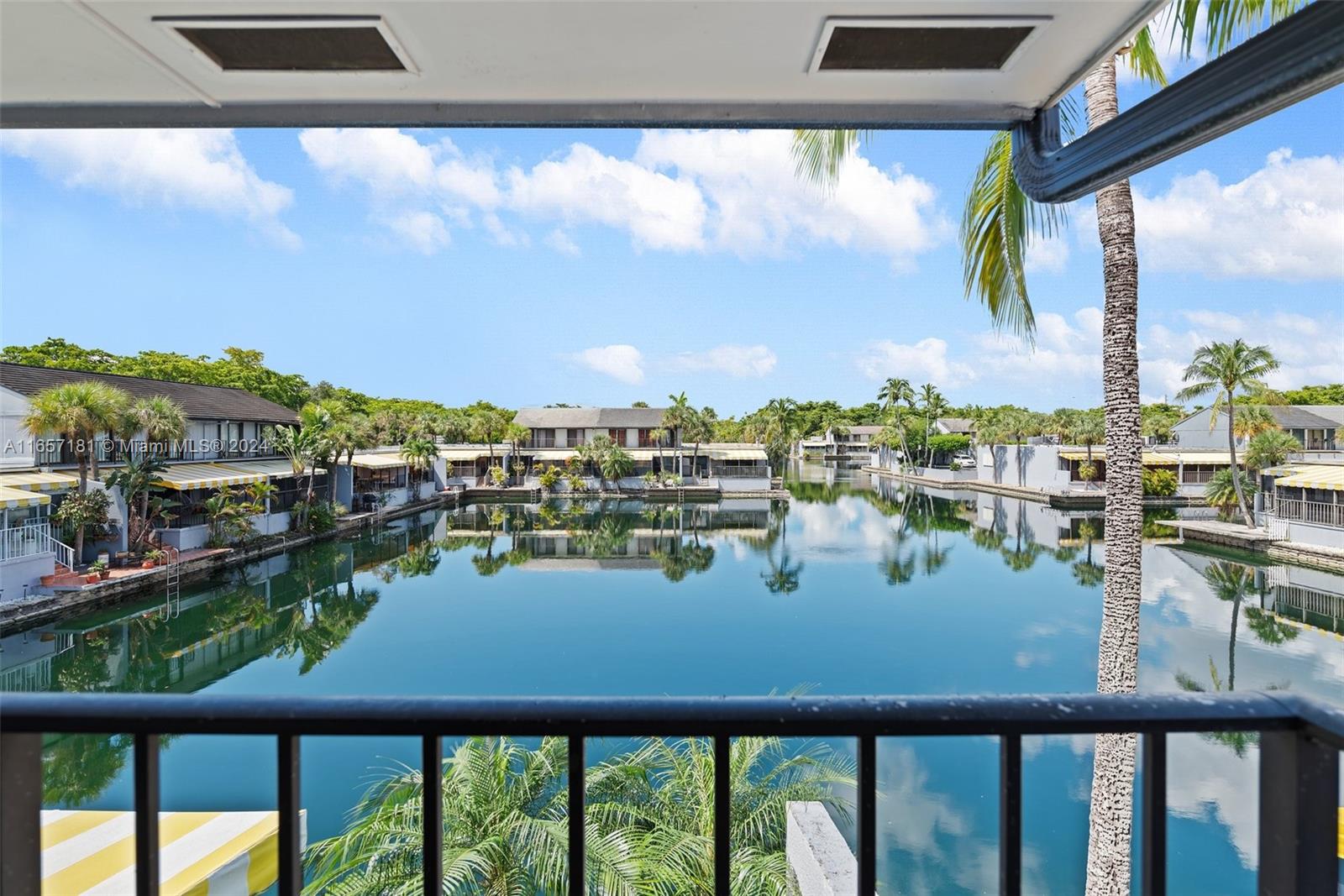 MIAMI LAKES WINDMILL GATE - Residential