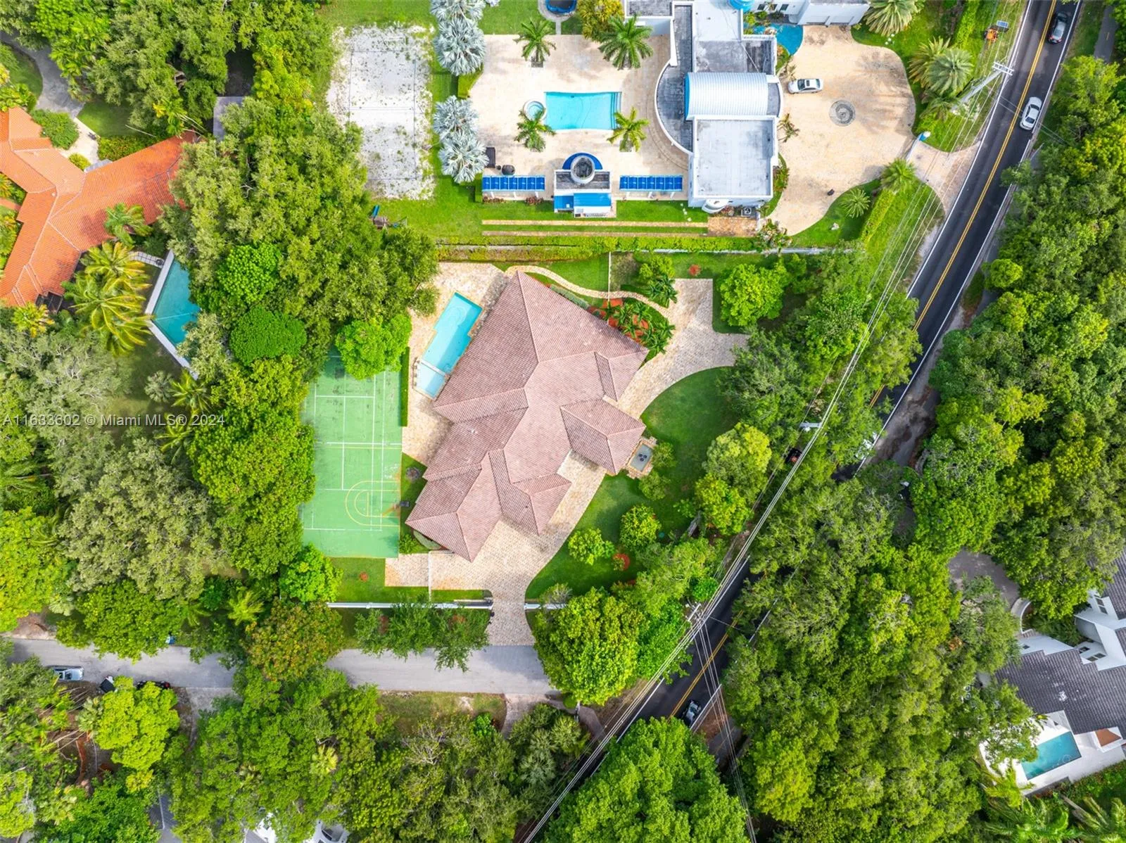 Coral Gables, Florida 33156, United States, 6 Bedrooms Bedrooms, ,6 BathroomsBathrooms,Residential,Active,49935