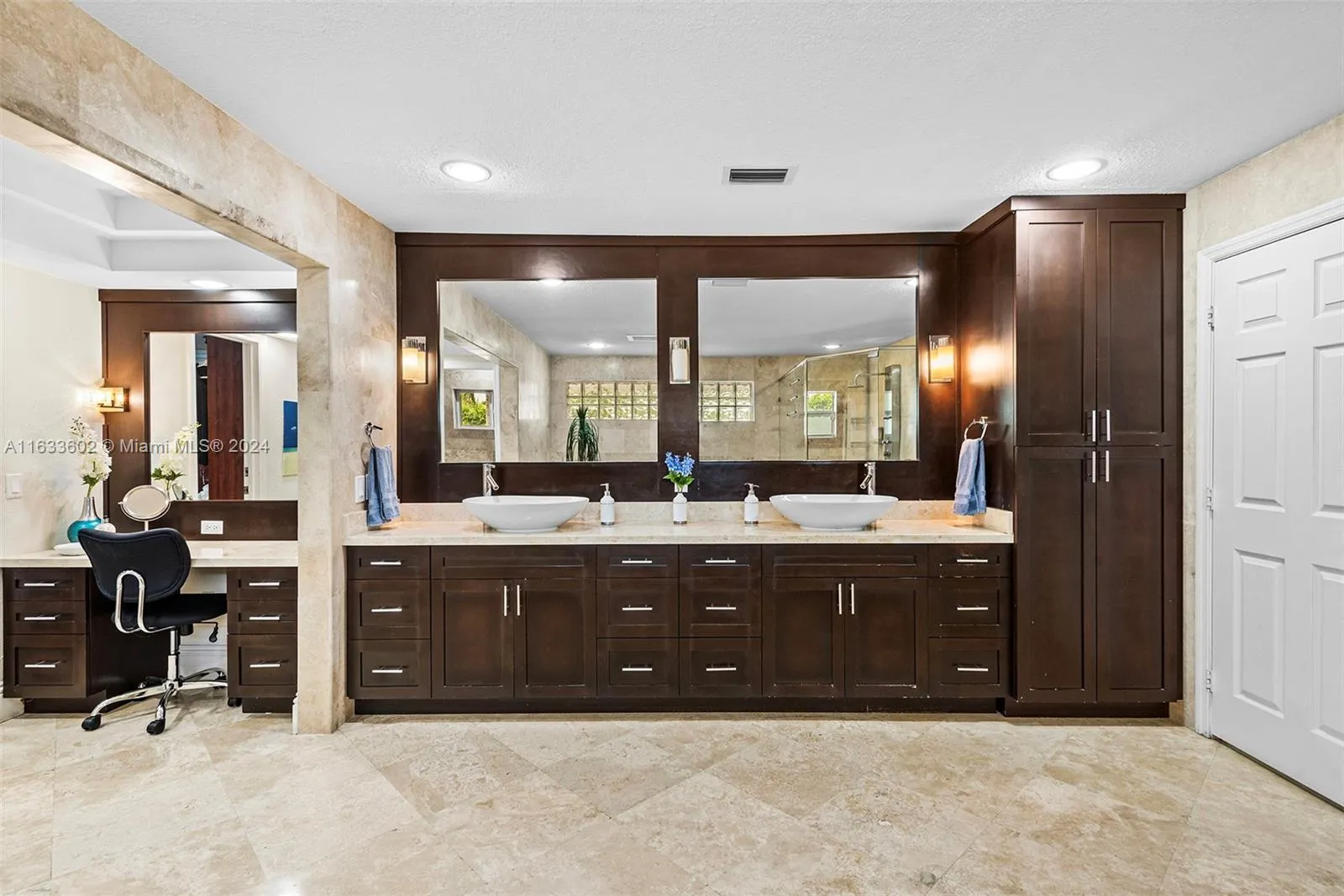 Coral Gables, Florida 33156, United States, 6 Bedrooms Bedrooms, ,6 BathroomsBathrooms,Residential,Active,49935