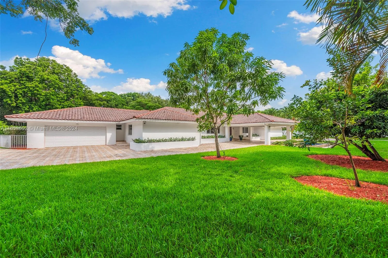 Coral Gables, Florida 33156, United States, 6 Bedrooms Bedrooms, ,6 BathroomsBathrooms,Residential,Active,49935