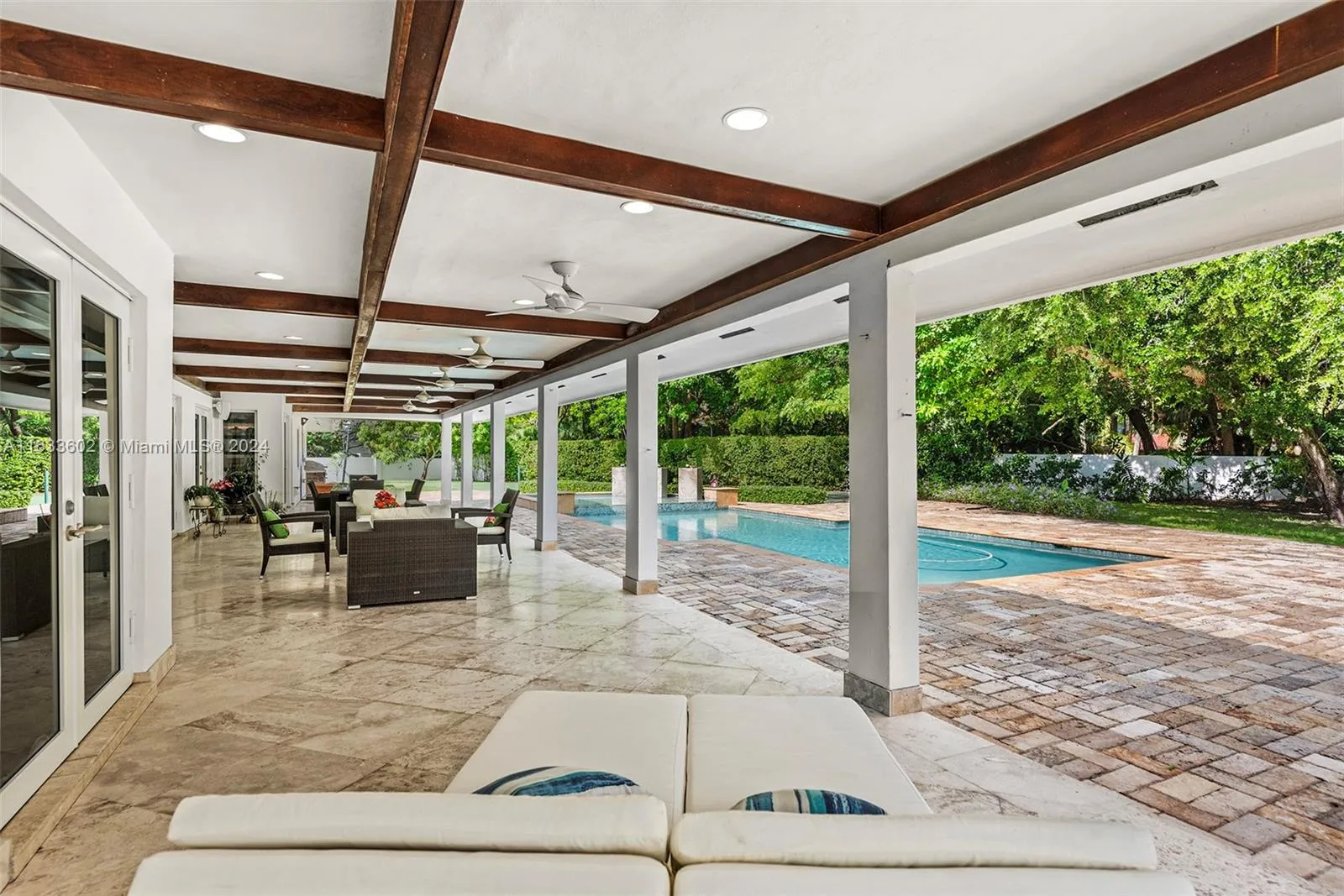 Coral Gables, Florida 33156, United States, 6 Bedrooms Bedrooms, ,6 BathroomsBathrooms,Residential,Active,49935