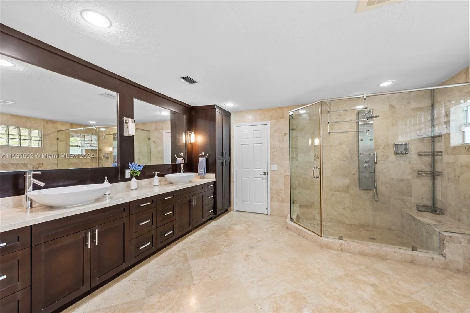 Coral Gables, Florida 33156, United States, 6 Bedrooms Bedrooms, ,6 BathroomsBathrooms,Residential,Active,49935