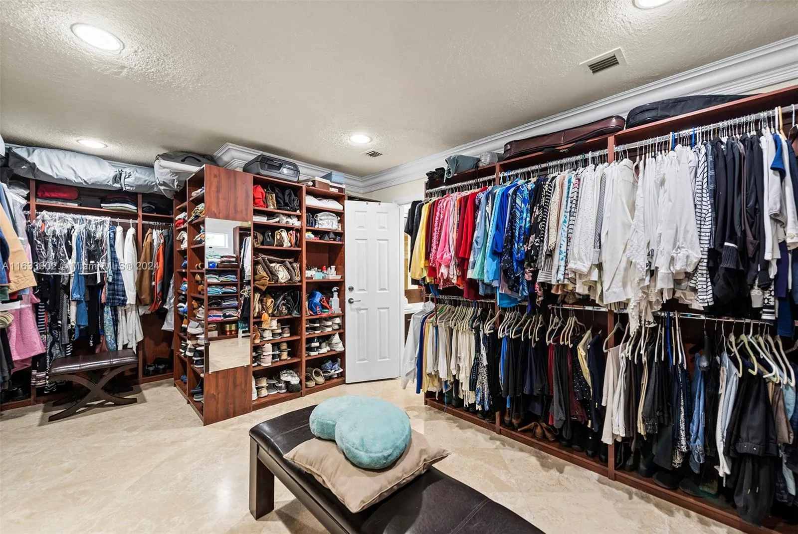 Coral Gables, Florida 33156, United States, 6 Bedrooms Bedrooms, ,6 BathroomsBathrooms,Residential,Active,49935