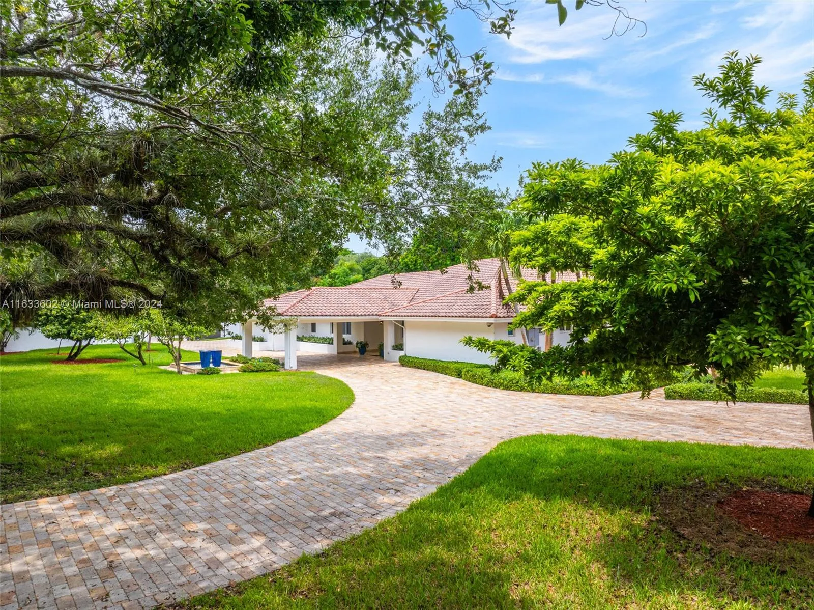 Coral Gables, Florida 33156, United States, 6 Bedrooms Bedrooms, ,6 BathroomsBathrooms,Residential,Active,49935